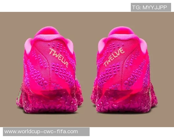 耐克如何通过创新与合作重塑足球运动的未来与魅力 耐克如何通过创新与合作重塑足球运动的未来与魅力