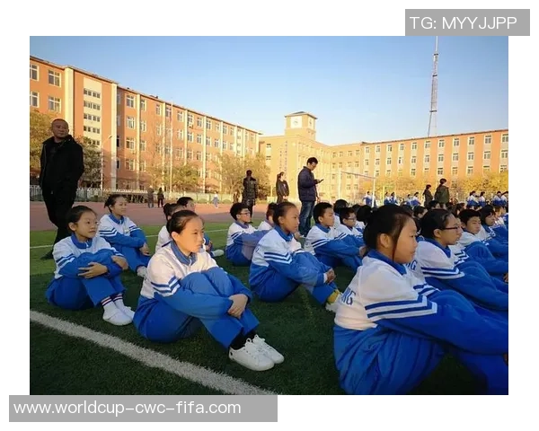 足球小将利华尔的成长之路与梦想追逐的精彩故事